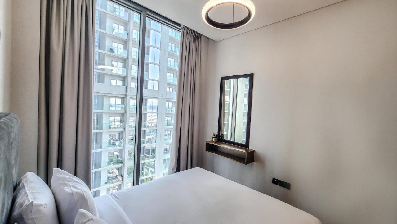 By Latinem Luxury 2br Cvr B1308 Near Burj Khalifa Dubai