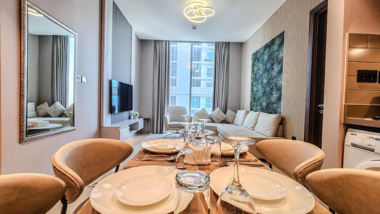 By Latinem Luxury 2br Cvr B1308 Near Burj Khalifa Dubai