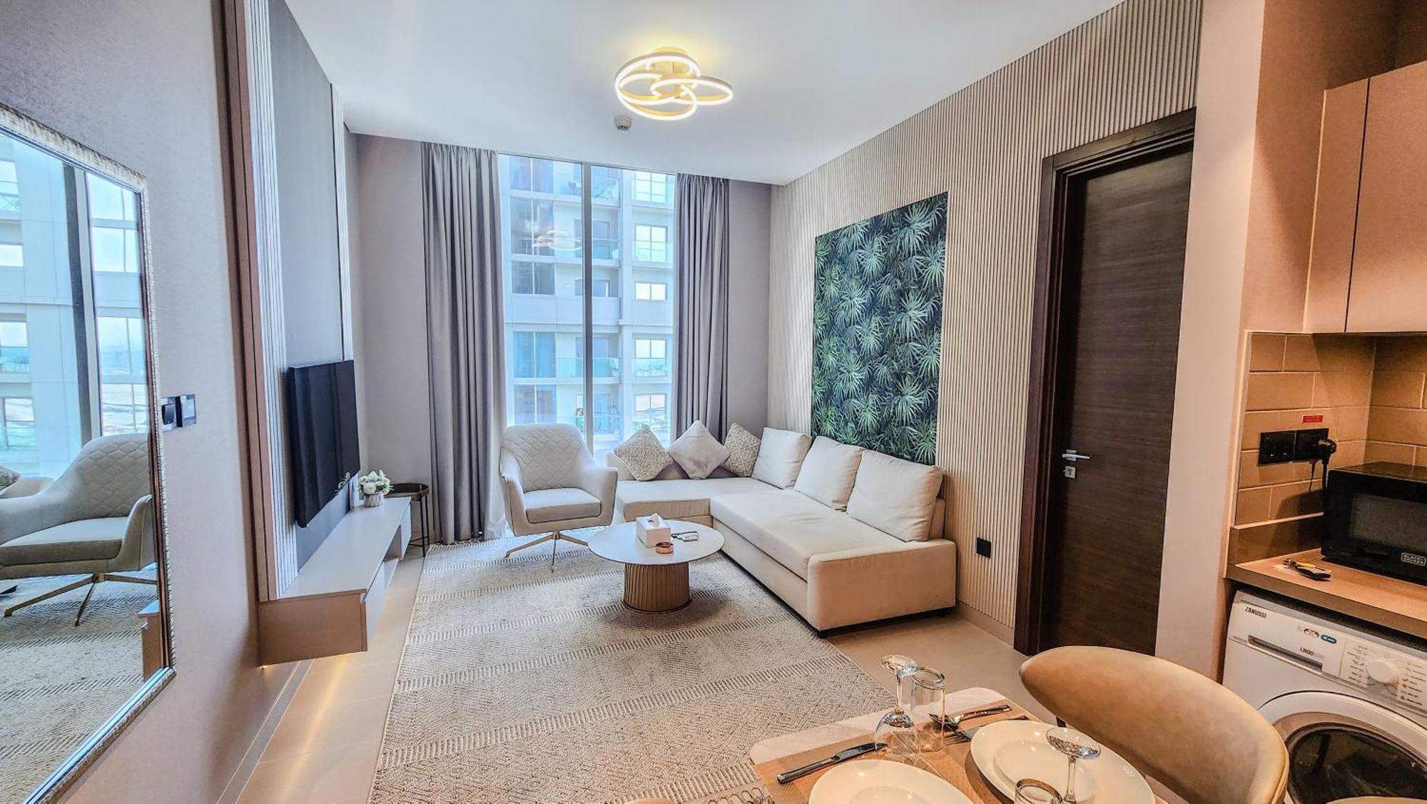 By Latinem Luxury 2br Cvr B1308 Near Burj Khalifa Apartment